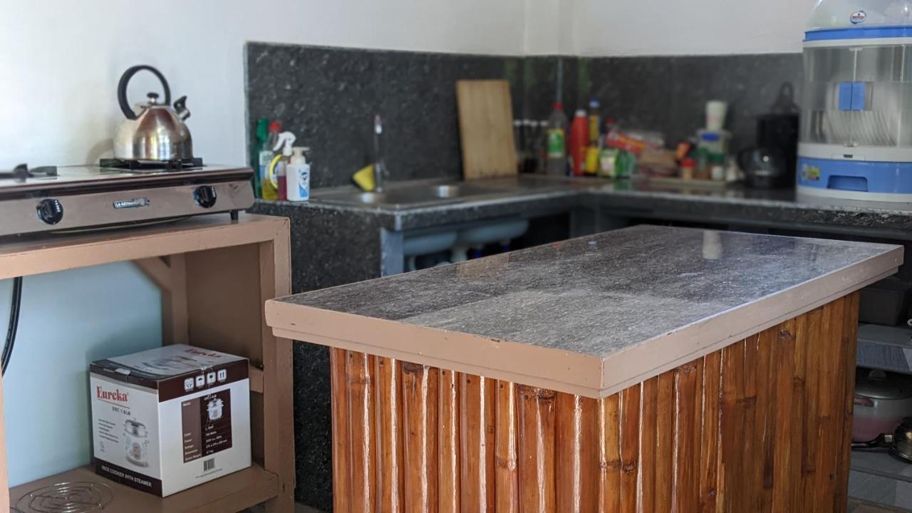 Maya Guest House - Sipaway Island San Carlos  Ngoại thất bức ảnh